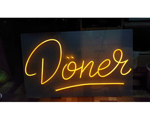 Неоновая вывеска Doner (1000х600)